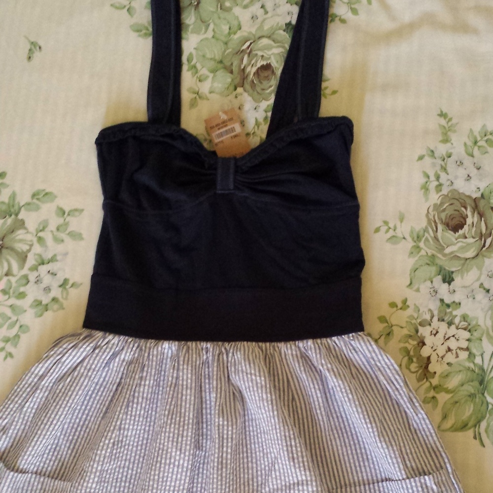 Hollister dress - Picture 1 of 3